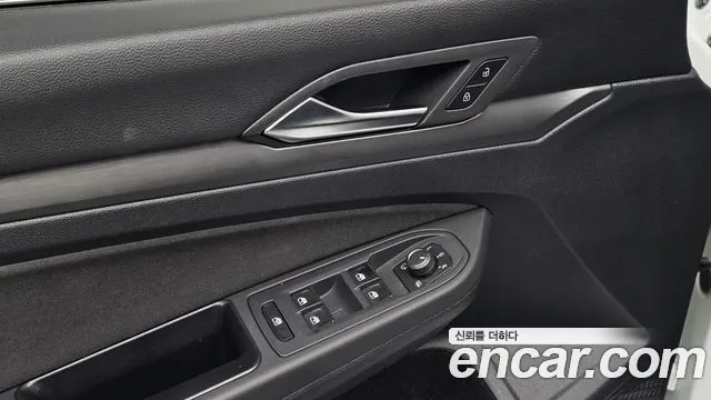 Volkswagen Golf Sportsvan 2022 thumb 5