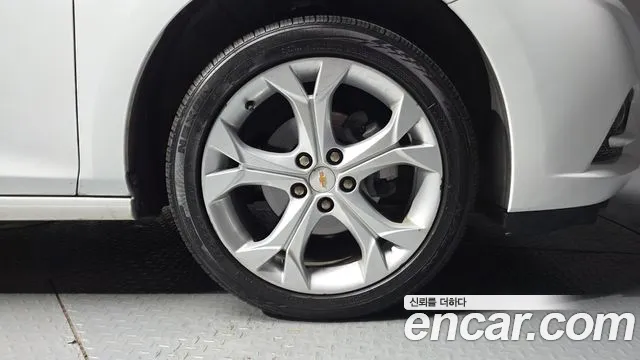 Chevrolet Cruze 2017 thumb 3
