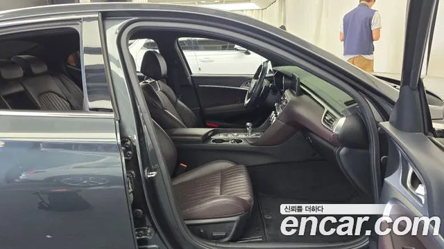 Genesis G70 2021 thumb 10