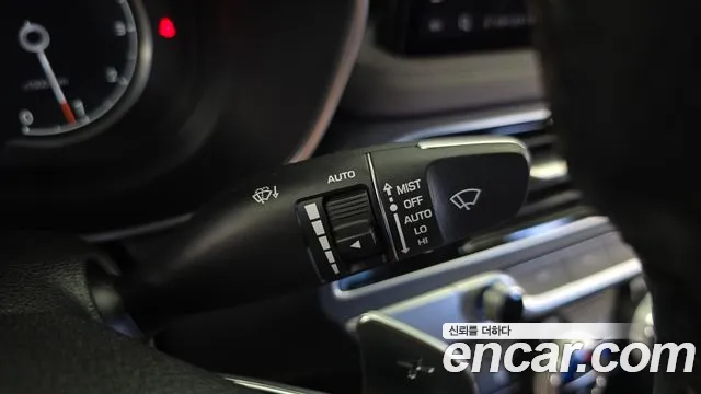 Genesis G70 2021 thumb 5