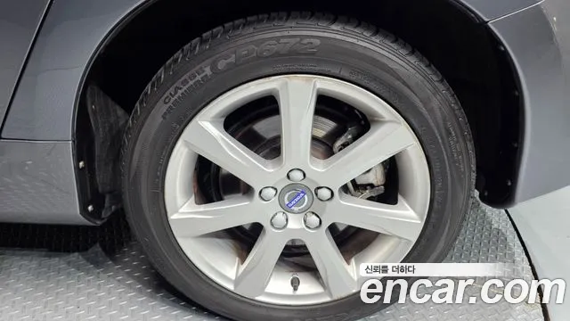 Volvo S60 2017 thumb 10