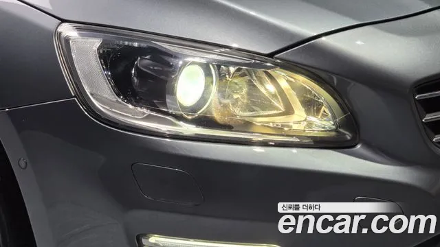 Volvo S60 2017 thumb 6