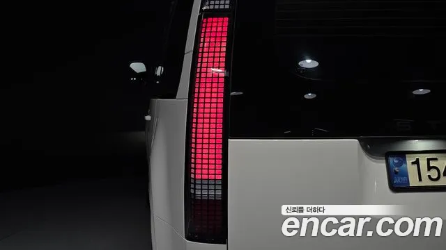 Hyundai Staria 2024 thumb 8
