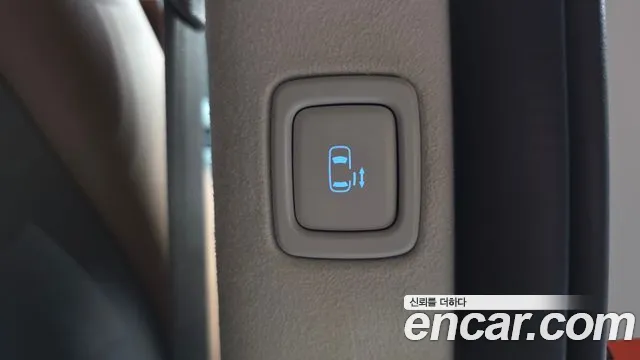Hyundai Staria 2024 thumb 5