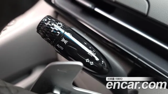 Hyundai Staria 2024 thumb 3