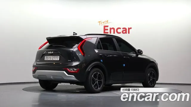 Kia Niro 2022 thumb 2