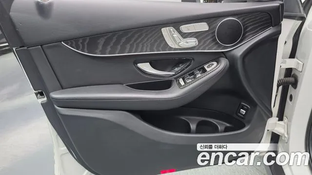 Mercedes-Benz GLC 2019 thumb 6