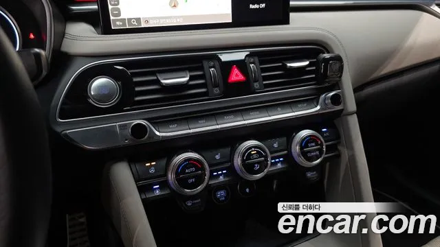 Genesis G70 2021 thumb 12