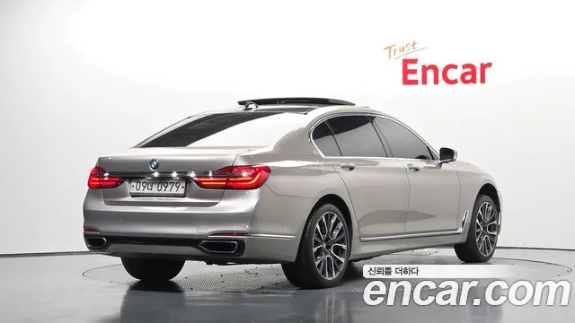 BMW 7 серии 2015 thumb 5
