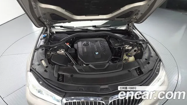 BMW 7 серии 2015 thumb 10