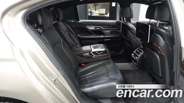BMW 7 серии 2015 thumb 3