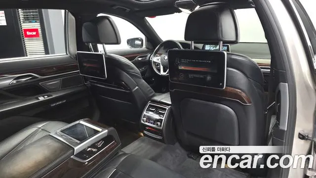 BMW 7 серии 2015 thumb 4