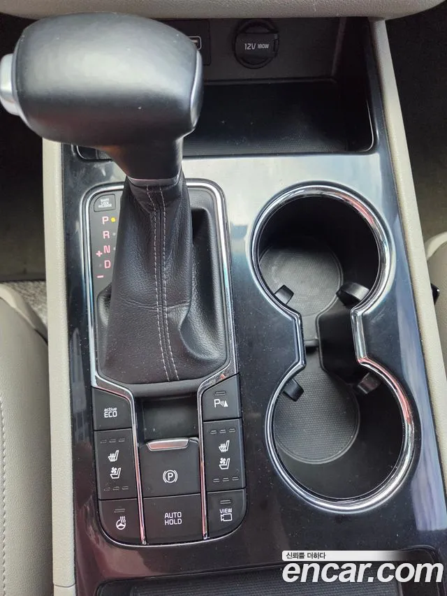 Kia Carnival 2018 thumb 4