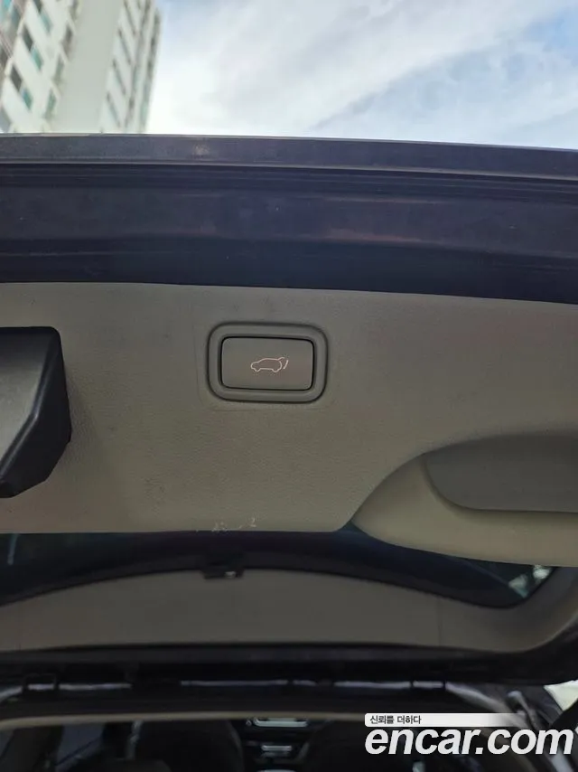 Kia Carnival 2018 thumb 9
