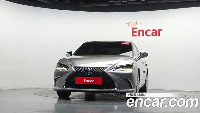 Lexus ES 2019 thumb 3