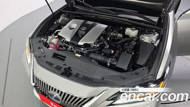 Lexus ES 2019 thumb 11