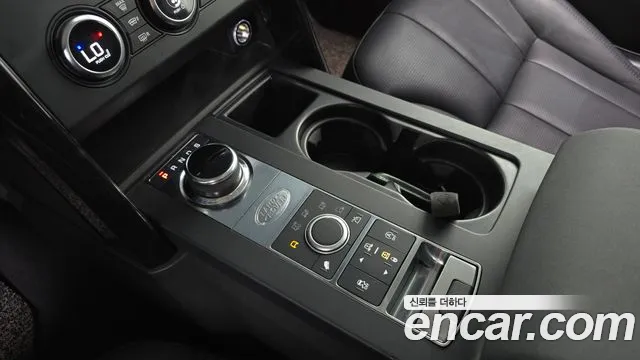Land Rover Discovery 2019 thumb 9