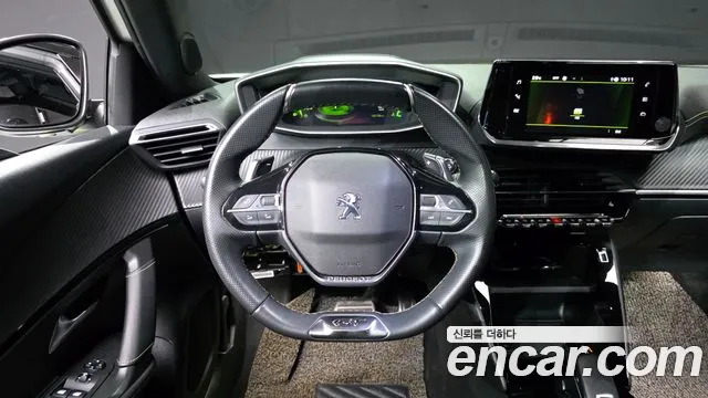 Peugeot 2008 2021 thumb 4