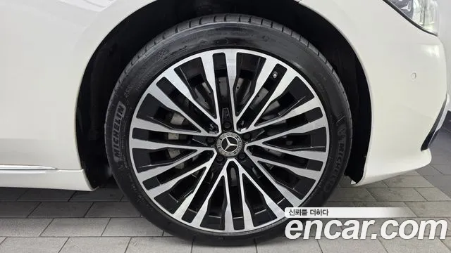 Mercedes-Benz S-Класс 2023 thumb 3