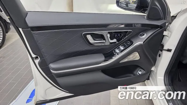 Mercedes-Benz S-Класс 2023 thumb 10