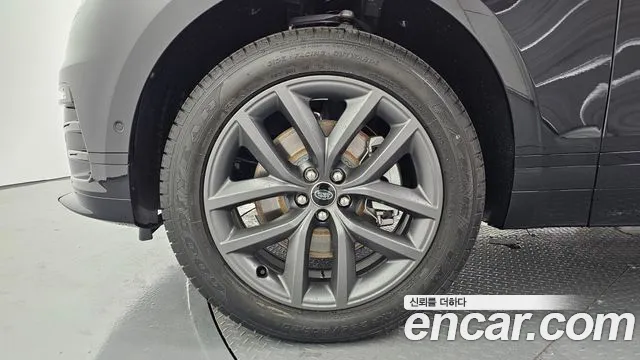 Land Rover Range Rover Velar 2026 thumb 11
