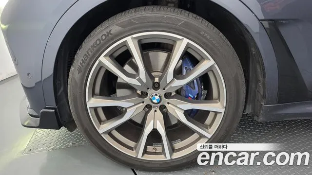 BMW X7 2021 thumb 12