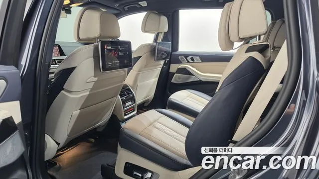 BMW X7 2021 thumb 3