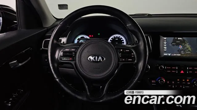 Kia Niro 2016 thumb 10