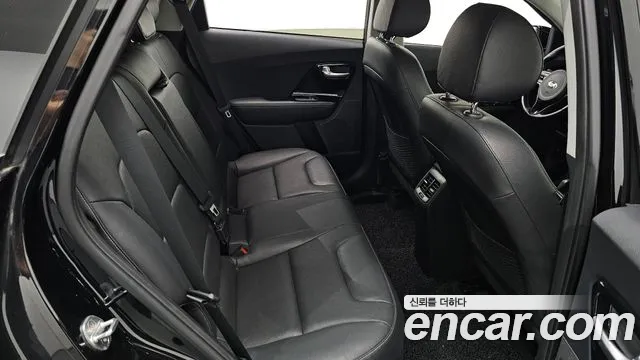 Kia Niro 2016 thumb 8