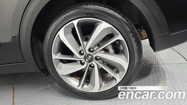 Kia Niro 2016 thumb 2
