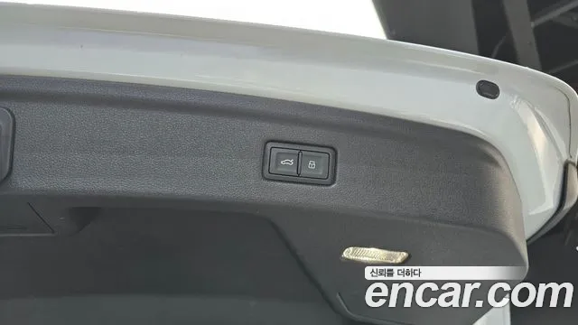 Audi A5 2021 thumb 3