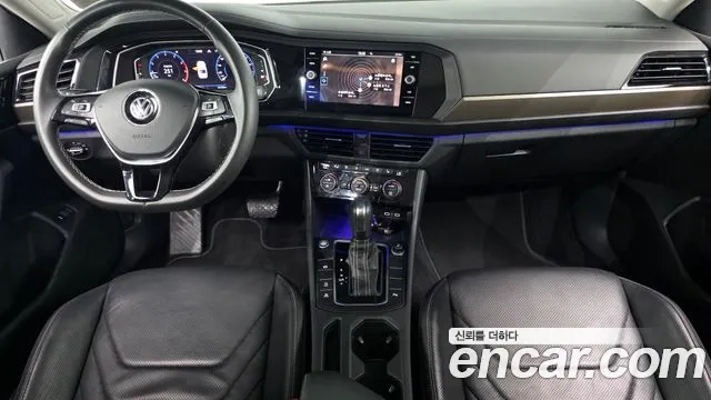 Volkswagen Jetta 2021 thumb 4