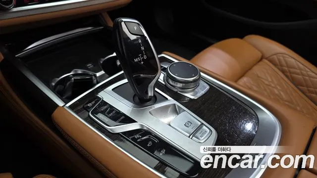 BMW 7 серии 2022 thumb 2
