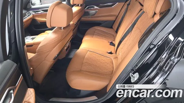 BMW 7 серии 2022 thumb 11