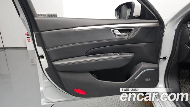 Renault Megane 2021 thumb 2