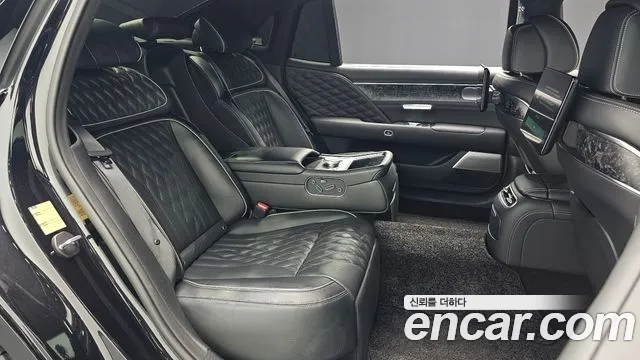 Genesis G90 2022 thumb 2