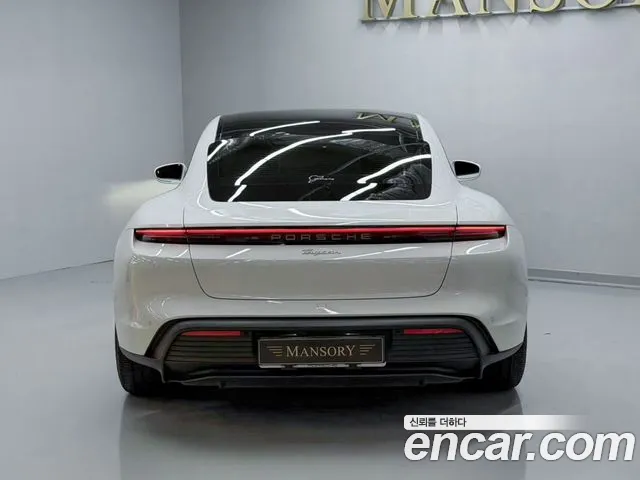 Porsche Taycan 2025 thumb 11