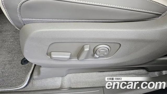 Kia Carnival 2025 thumb 12