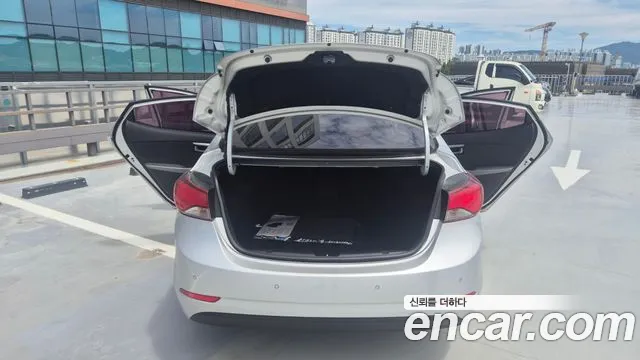 Hyundai Avante 2015 thumb 5
