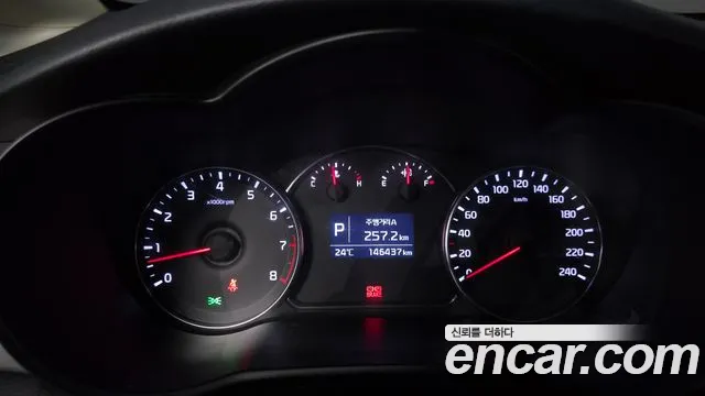 Kia Carens 2013 thumb 12