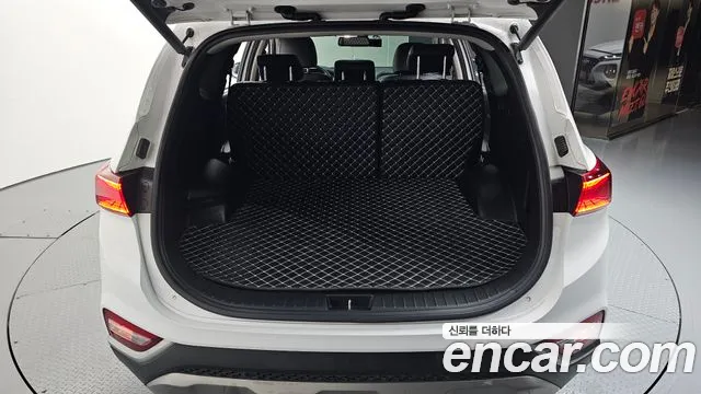 Hyundai Santa Fe 2018 thumb 5