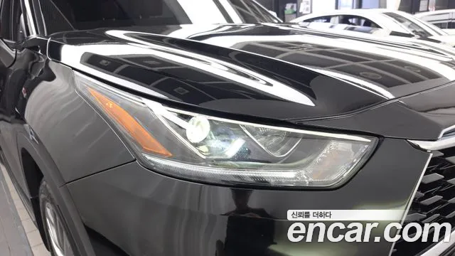 Toyota Highlander 2025 thumb 8