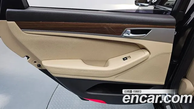 Genesis G80 2019 thumb 2