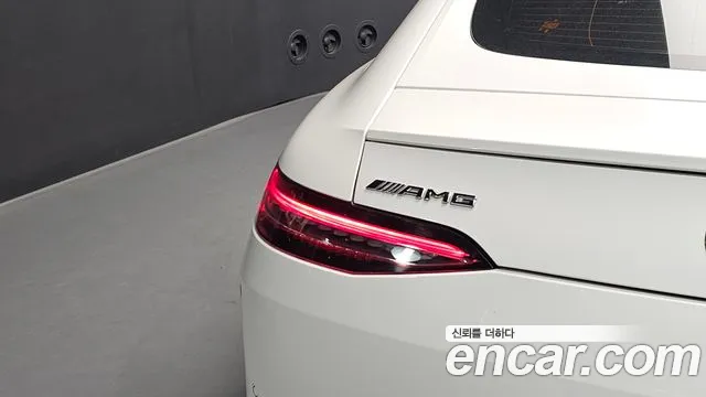 Mercedes-Benz AMG GT 2023 thumb 9