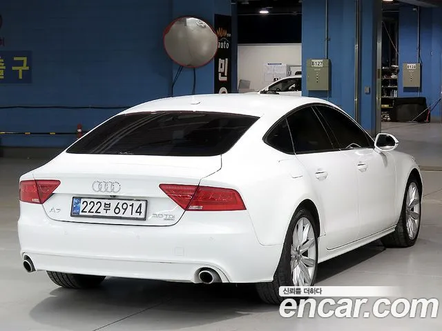 Audi A7 2013 thumb 4