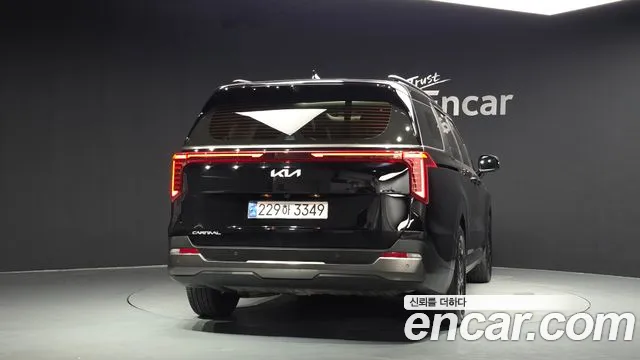 Kia Carnival 2025 thumb 4