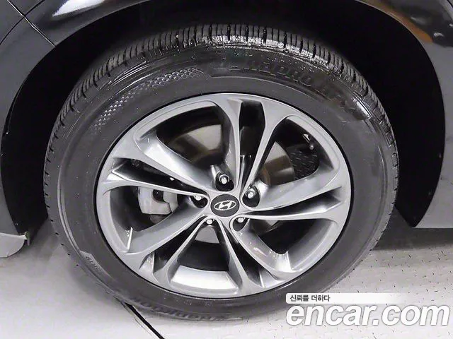 Hyundai Santa Fe 2019 thumb 6