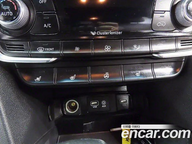 Hyundai Santa Fe 2019 thumb 4
