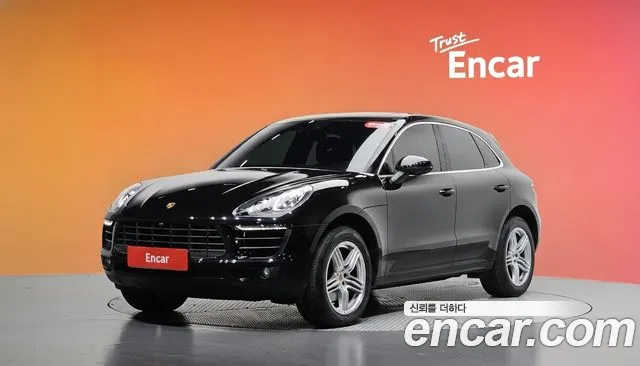 Porsche Macan 2018 thumb 2