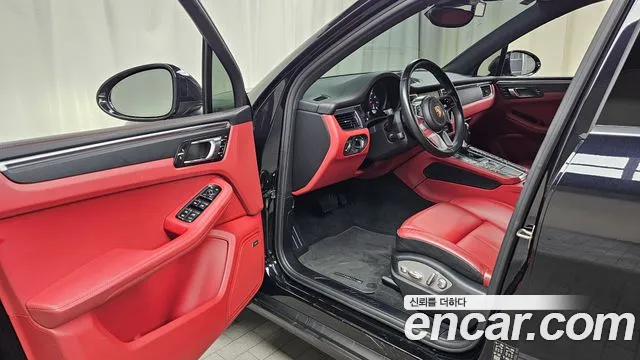 Porsche Macan 2018 thumb 5